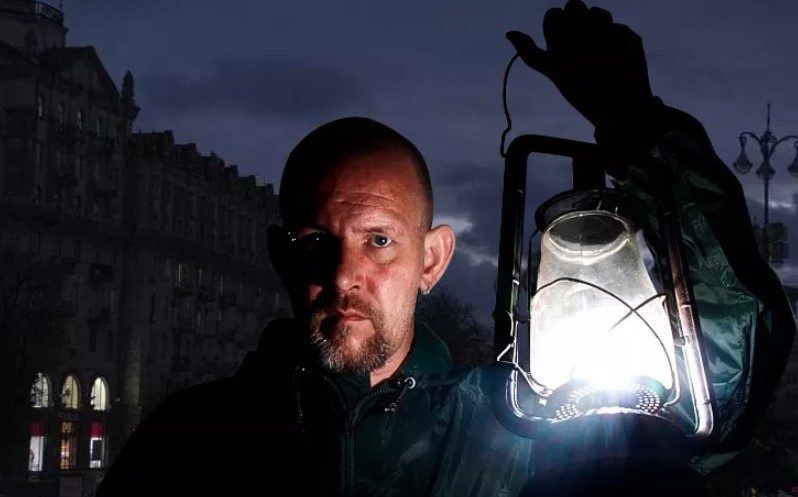 Тьма египетская в Киеве. Темная ночь, лишь гранаты летят по дворам…