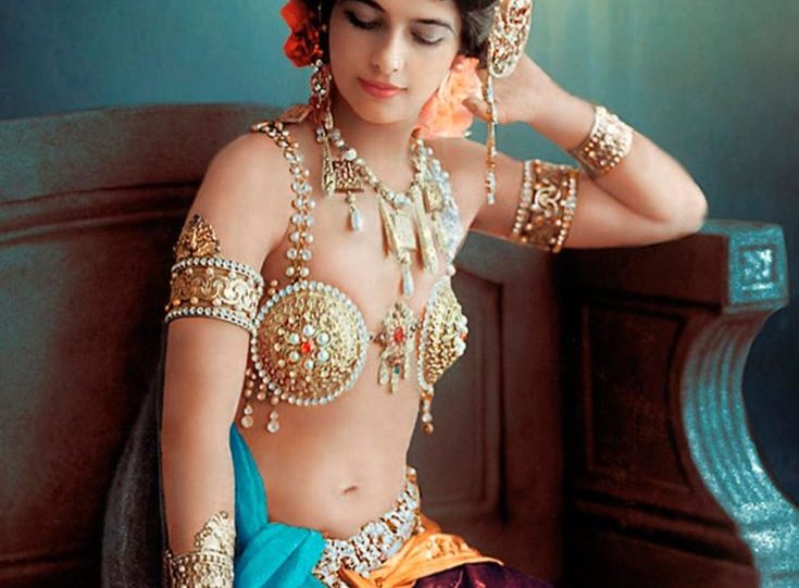 Самыми лучшими агентами в СБУ являются женщины