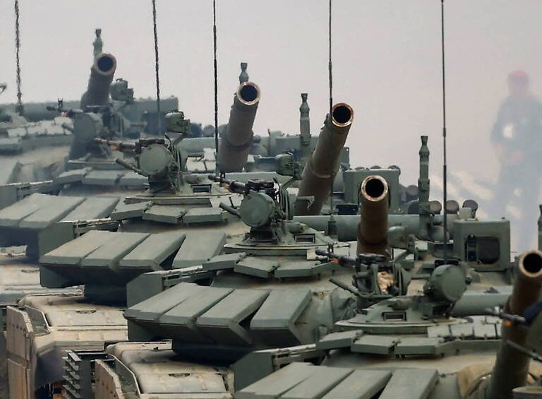 Масштабное наступление по всей линии соприкосновения: Русские идут вперёд