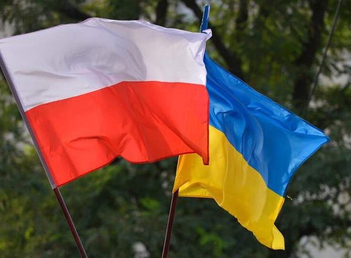 Польша хочет провести референдумы на Западной Украине