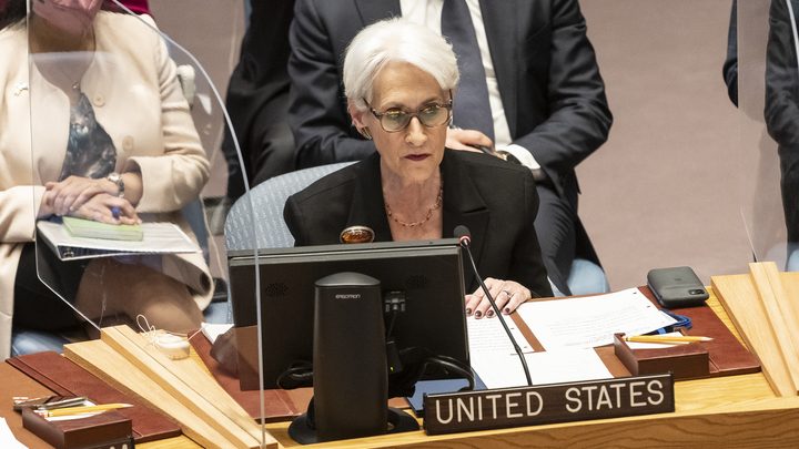 США меняют стратегию по Украине: Страдать от этого придётся Европе - политолог