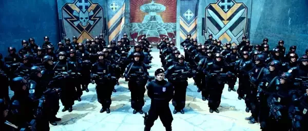 Остров Украина. Как влияют на украинцев башни-ретрансляторы и кому они принадлежат?