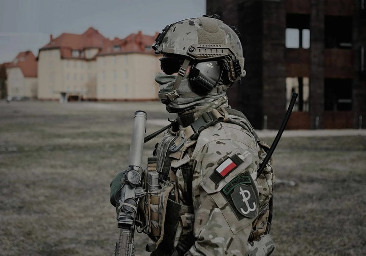 Карательные функции польского спецназа: Под патронажем НАТО Киев зачищает Днепропетровскую область