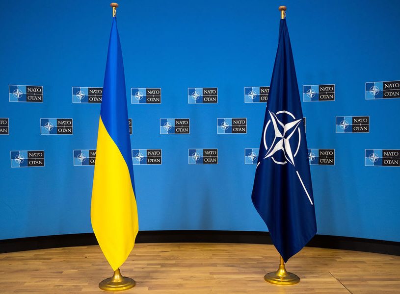 ВСУ не продержались бы и недели без помощи НАТО: В Польше раскрыли план "украинского фюрера"