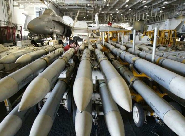 Экс-командующий НАТО: «Мы помогаем Украине истечь кровью»