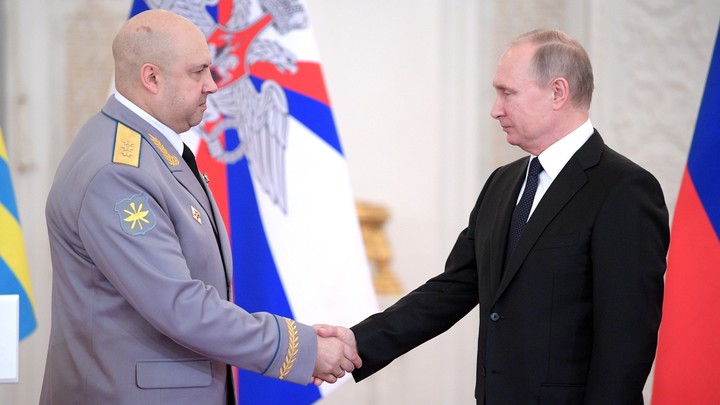 Путин и Суровикин изменили тактику в СВО