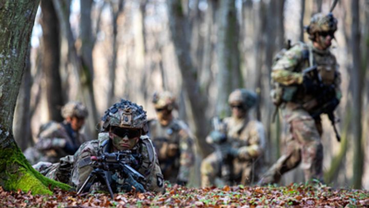"Приходят крутые ребята, получают по щам": Боец "Вагнера" рассказал, кто и как воюет в СВО