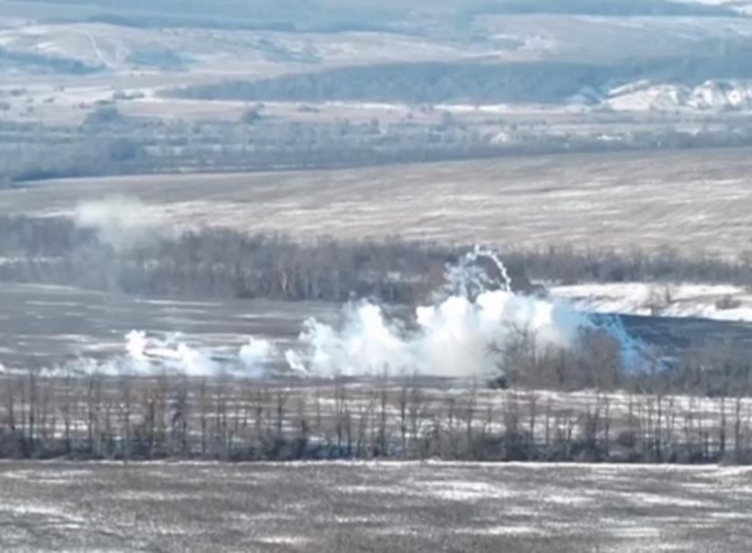 Танк Т-90М уничтожил опорный пункт ВСУ и избежал удара ПТУР в СВО