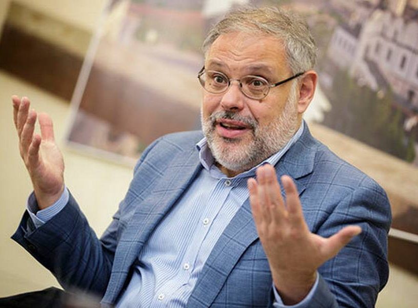 Запад отберет деньги: Хазин напомнил россиянам о предупреждении Путина