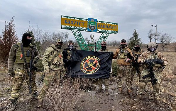 Почему воюет в основном Вагнер?