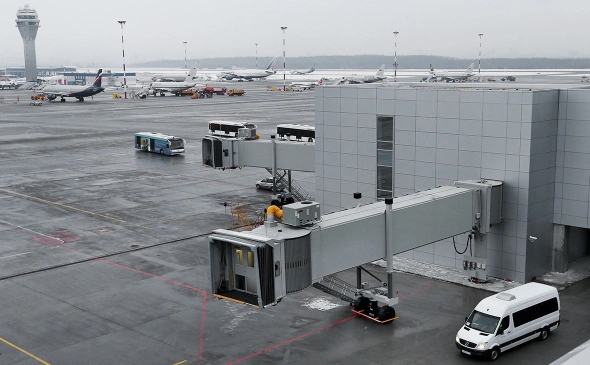 Аэропорт Пулково закрыл прием самолетов на фоне сообщений о плане «Ковер»