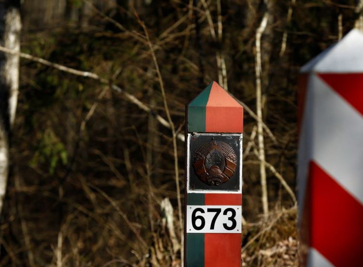 Белоруссия напряженно ждет новостей из президентского дворца