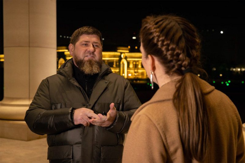 Кадыров уверяет, что готов взять Киев. 8 месяцев назад он обещал ускорение СВО «в разы»