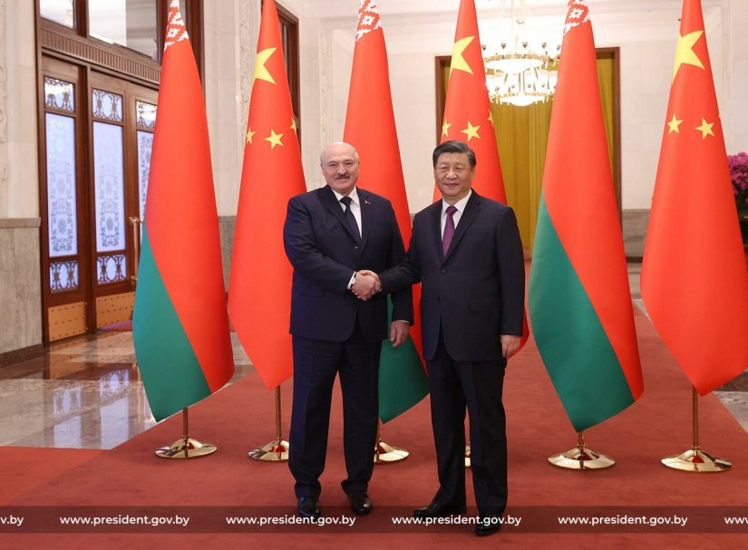 Лукашенко в Пекине: Есть ли повод волноваться у России?