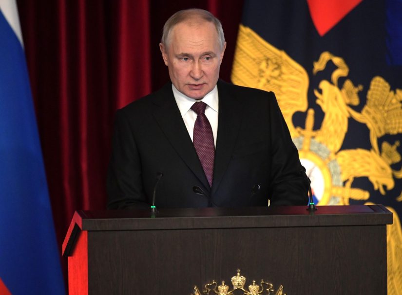 Путин пугающе ответил на планы Британии отправить боеприпасы Украине
