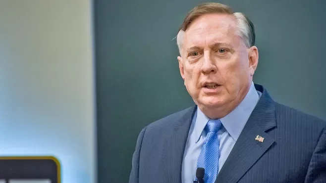 Полковник Макгрегор: США не успокоятся, пока российские танки не подойдут к Польше