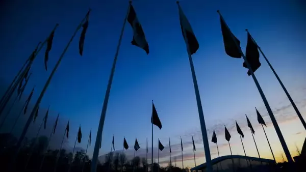 НАТО решило пугать Россию в Чёрном море. Но исключительно анонимно