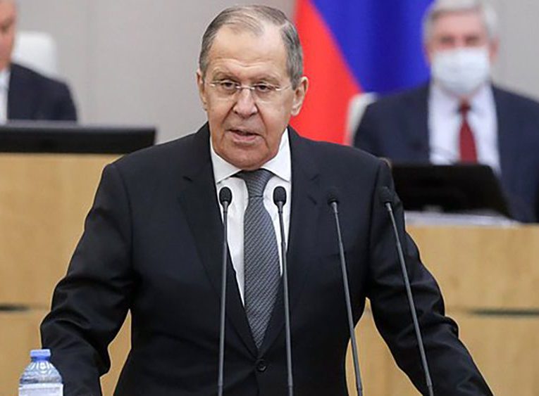 Лавров всего одной поговоркой поставил Макрона на место после выпада в сторону Москвы