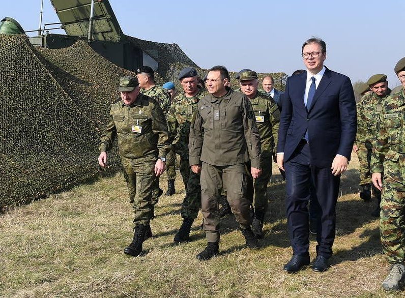 Сербия прогнулась. Вучич готов продавать боеприпасы Украине