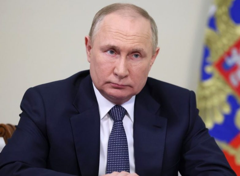 Главный козырь еще не разыгран: Хазин поведал о весомом аргументе Путина в борьбе с Западом