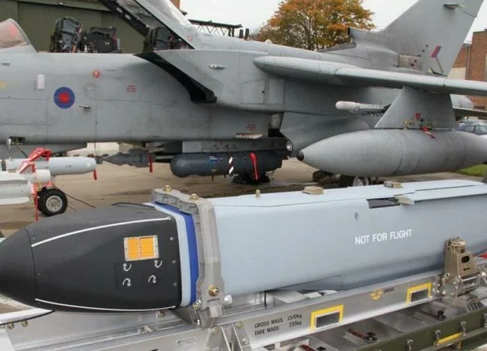 Озвучены новые детали начинки британской ракеты Storm Shadow