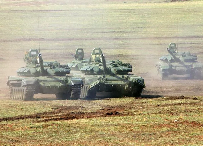 Наемник из Ирландии рассказал Sky News, как за его подразделением на Украине гонялся танк ВС РФ Т-72