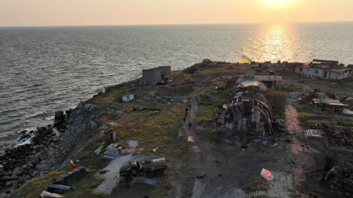 Остров Змеиный стал ошибкой Киева. Русские своими ударами решают сразу две проблемы