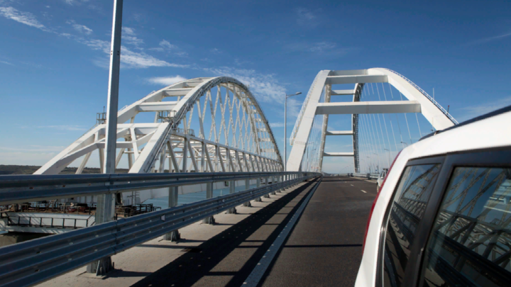 Русские "Ониксы" шепчут о капитуляции, а Крымский мост стал проклятием Киева