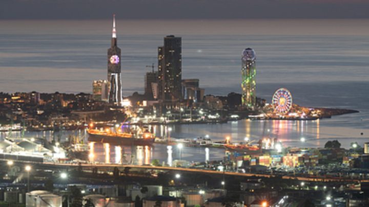 Президент Грузии обвинила Россию в провокации с лайнером. Реакция русских — просто песня