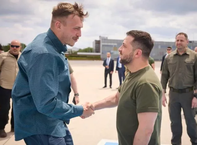 Анкара заявила о тайных переговорах с Москвой по передаче "Азова"* Киеву