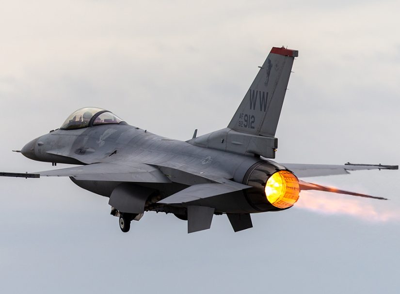 Киев решил создать новый зерновой коридор с помощью F-16