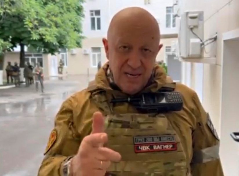 Это инсценировка Пригожина? Лидер "Вагнера" уже однажды умирал ровно по такому сценарию