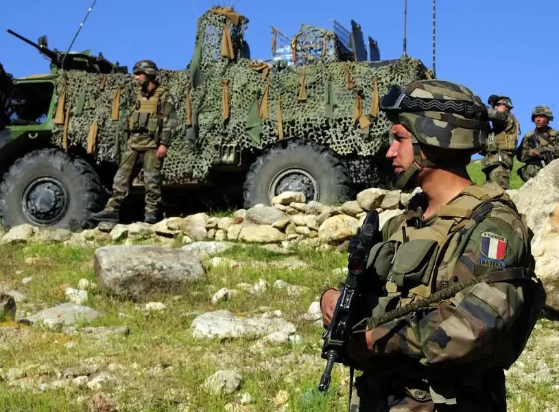 Франция объявила России войну – Артамонов