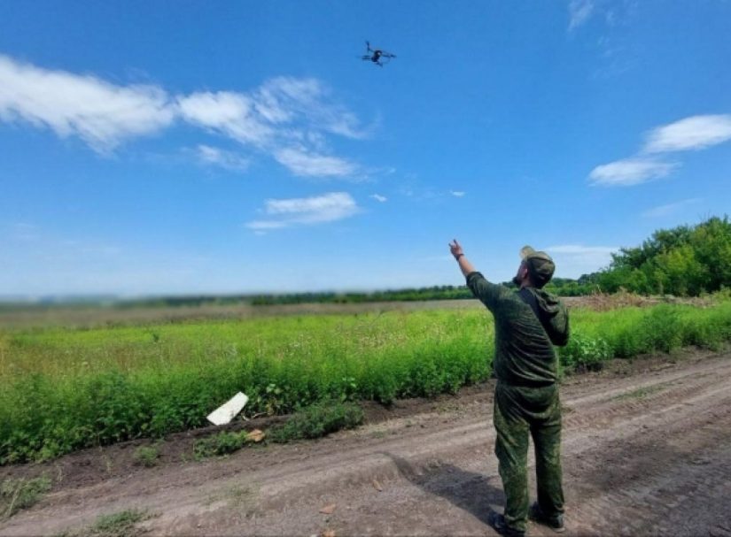 В зоне СВО прошло "сражение будущего": казаки отбили атаку ВСУ всего шестью дронами и спасли товарищей