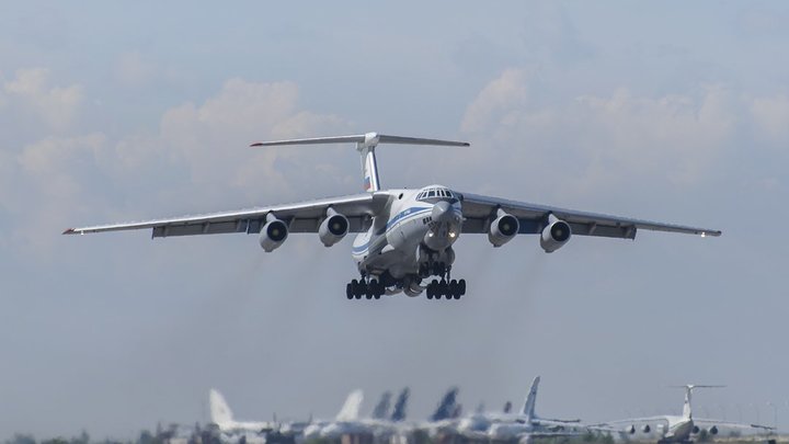 Русские Ил-76 поставили Киев в тупик: Факты, которые не сошлись