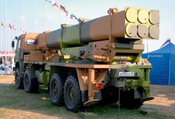 HIMARS в нокаут: Русские загрузили в новую РСЗО особые снаряды. Вскрывает даже бункеры с офицерами НАТО
