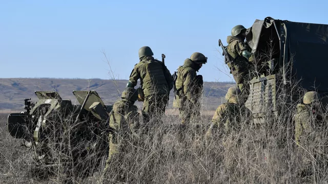 Верховный бросает в бой резервы: 25-я армия, сформированная в Поволжье, оснащена новейшей «броней»