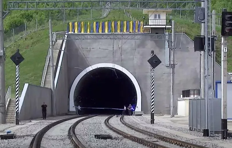"Поставок больше не будет" Тоннель из Польши наконец-то не работает