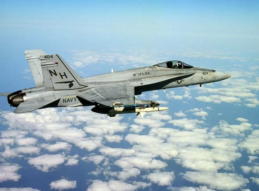 Американский ас, командир эскадрильи F-18 Эндрю Мэттлер, погиб вместе с тремя украинскими пилотами