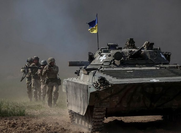 Что означают слухи на Украине об "объявлении войны" России