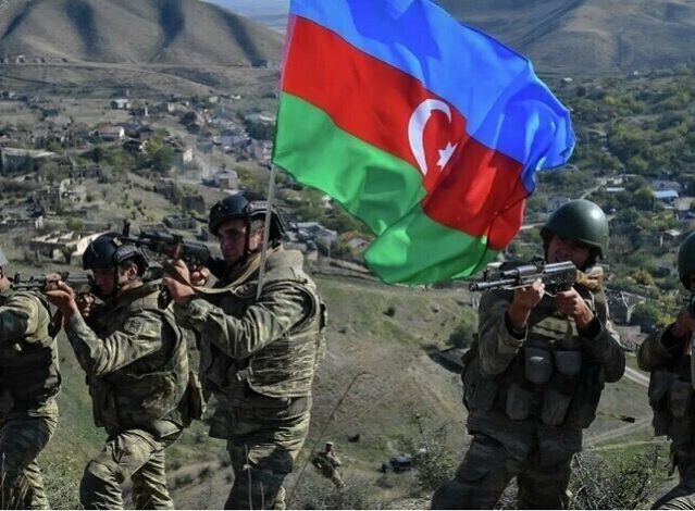 «Пашинян сдал армянскую святыню»: Ереван отказался защищать Карабах после ударов Азербайджана
