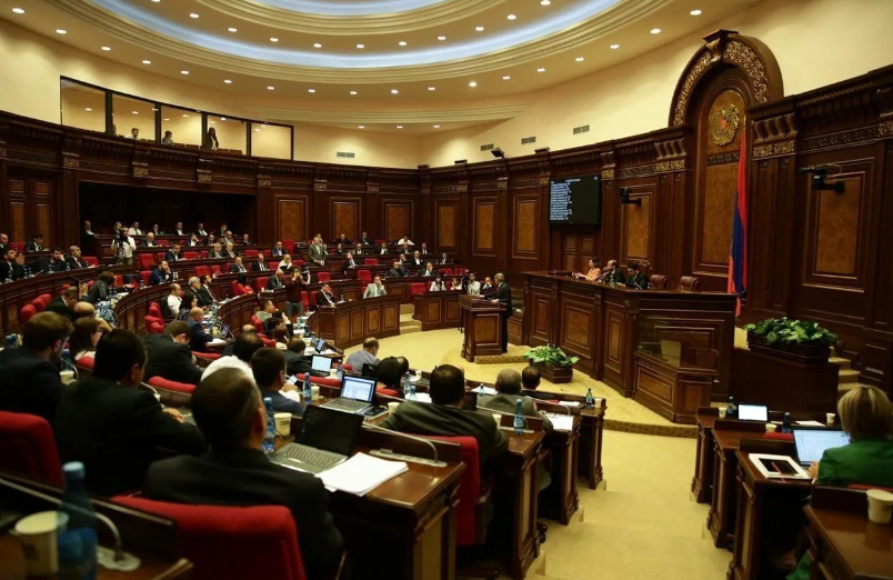 Армения совершила роковую ошибку: В Кремле дают "карт-бланш" туркам и персам на передел земли