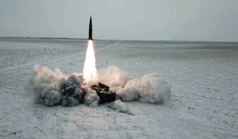 Сюрприз от Путина: Западные спецслужбы схватились за головы, узнав сколько ракет отгрузил ВПК РФ. Зимой будет темно и холодно