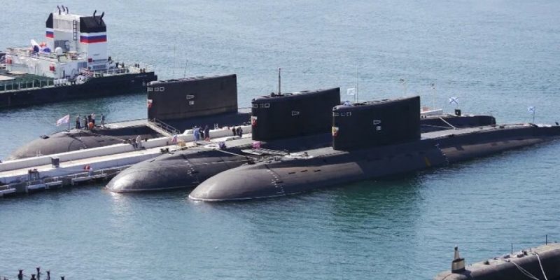 Почему «Черные дыры» не блокируют морской коридор?