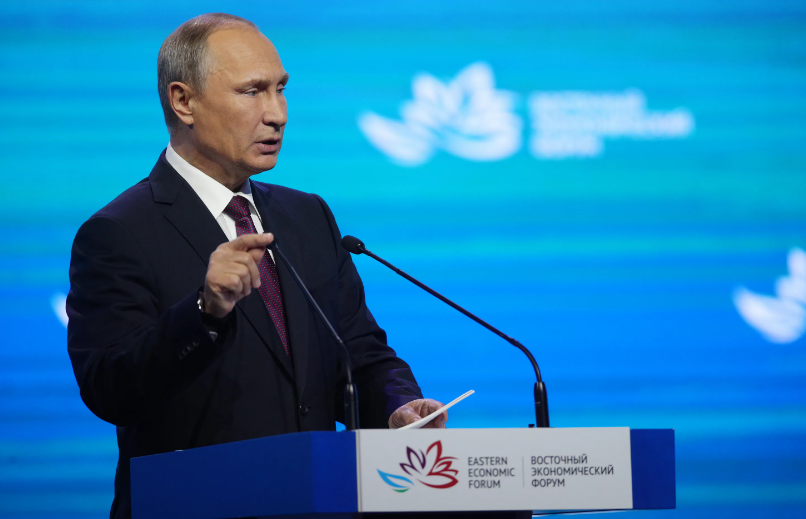 Загадочная речь Путина на ВЭФ: Русские тайком испытывают новое оружие на натовцах. Техника сама выходит из строя