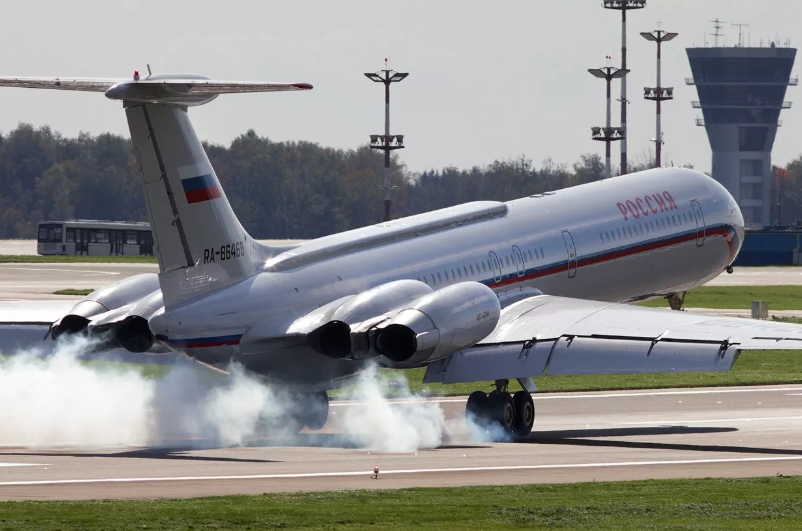 Прямо перед визитом Путина: В Северной Корее сел таинственный русский самолёт с "подарками" на борту. На Западе напряглись