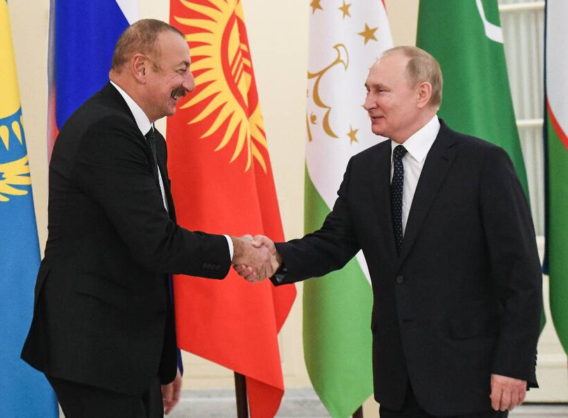 «Пускай Пашинян и Макрон помучаются в неведении»: о чем договорились Путин и Алиев в Бишкеке