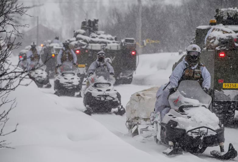 Русские уже близко, нужен план "Б". Батальонам НАТО требуют выдать шенген. Альянс готовится к большому походу?