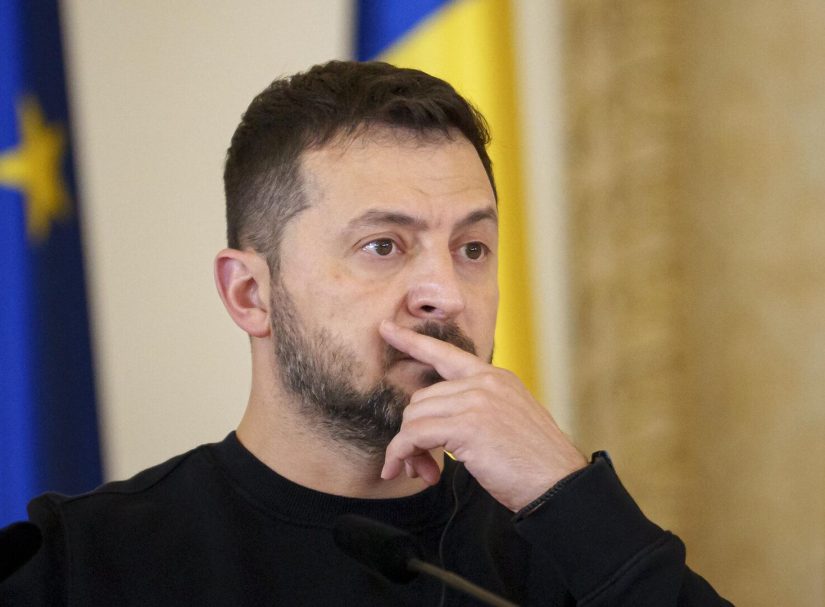 "Будет ли Киев украинским". Почему помощь США Зеленскому забуксовала