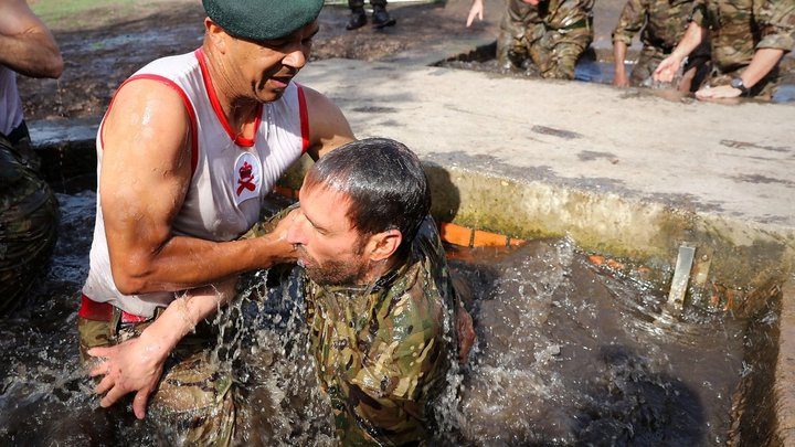 Британские "коммандос" готовили морской десант для штурма Змеиного